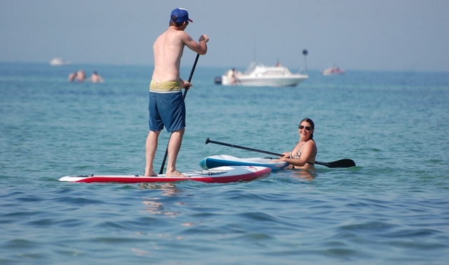 surfboard paddling dubai