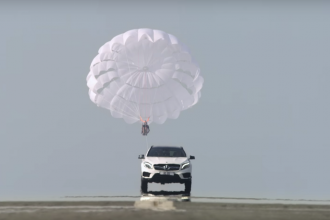 Daring Video Dubai Mercedes Benz