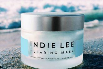 Indie Lee Clearing mask