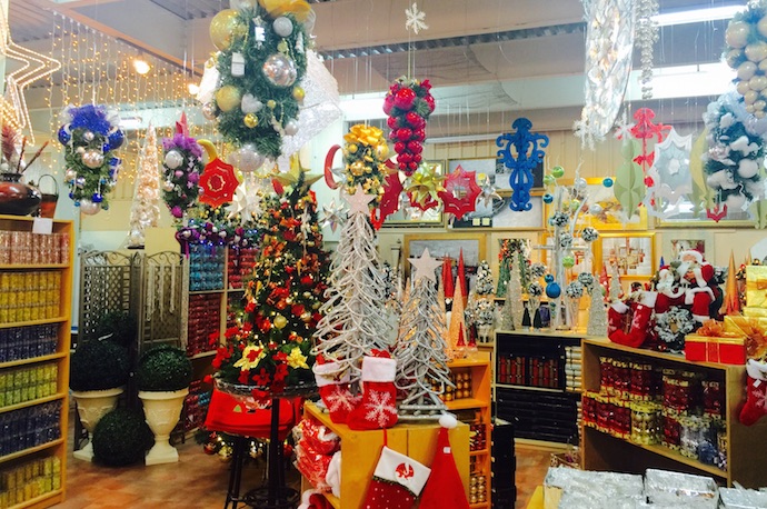 Christmas decorations light up Dubai - News | Khaleej Times