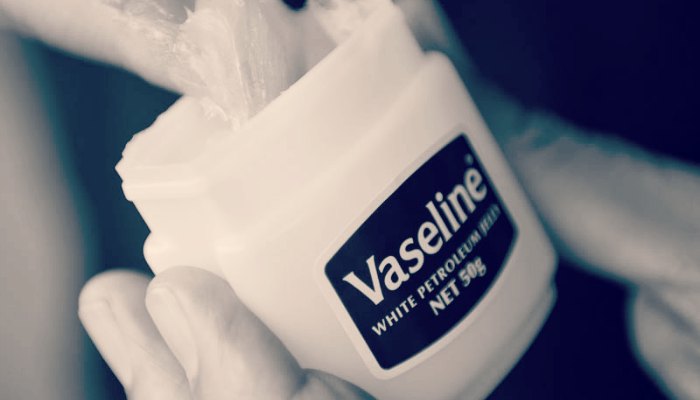 Uses of vaseline