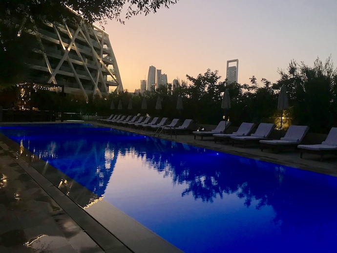 Swimming pool with poolside bar